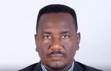 رئيس مجلس الكنائس، عز الدين الطيب  رئيس مجلس الكنائس، عز الدين الطيب