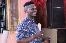 الفنان السوداني علي كايرو