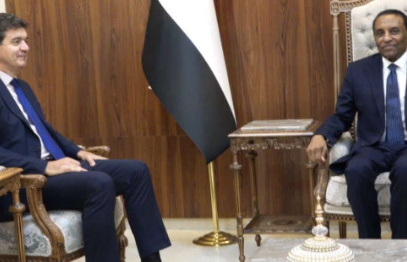رئيس الوزراء وسفير إسبانيا رئيس الوزراء وسفير إسبانيا