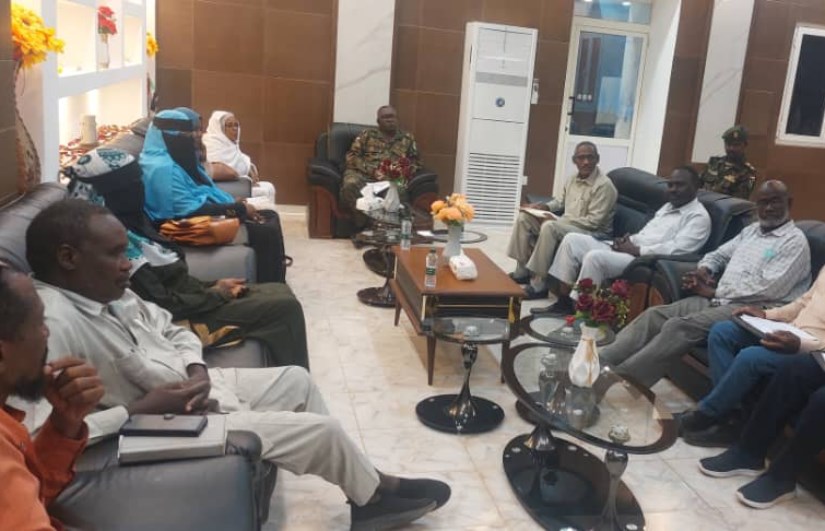 اجتماع والي سنار مع مديري إدارات وزارة الثروة الحيوانية والسمكية