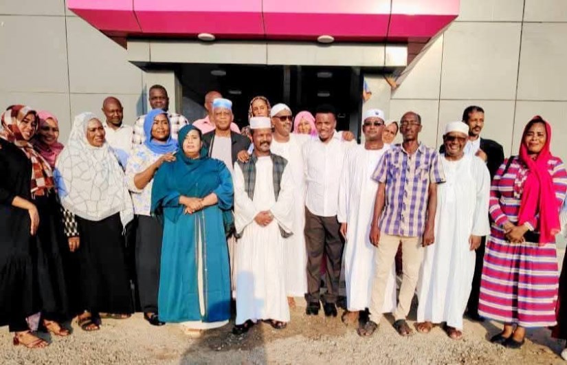 مجموعة من الصحفيين السودانيين مجموعة من الصحفيين السودانيين
