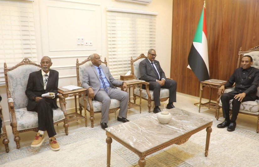 رئيس الوزراء يؤكد اهتمام الحكومة بتطوير قطاع الزراعة لتحقيق التنمية الاقتصادية رئيس الوزراء يؤكد اهتمام الحكومة بتطوير قطاع الزراعة لتحقيق التنمية الاقتصادية