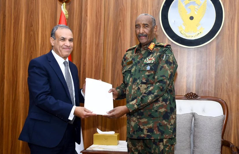 البرهان وبدر عبد العاطي البرهان وبدر عبد العاطي