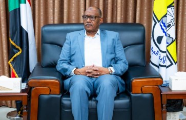 والي ولاية البحر الأحمر، الفريق ركن مصطفى محمد نور