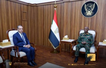 البرهان ووزير الخارجية المصري