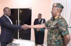 البرهان وآدم كرامة