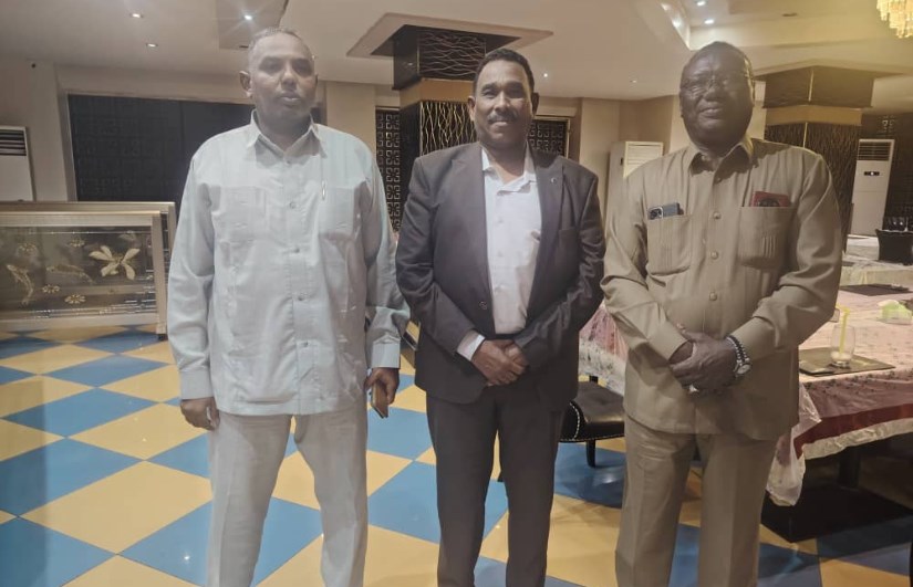  والي ولاية النيل الأبيض يجتمع مع مدير عام المعابر الحدودية