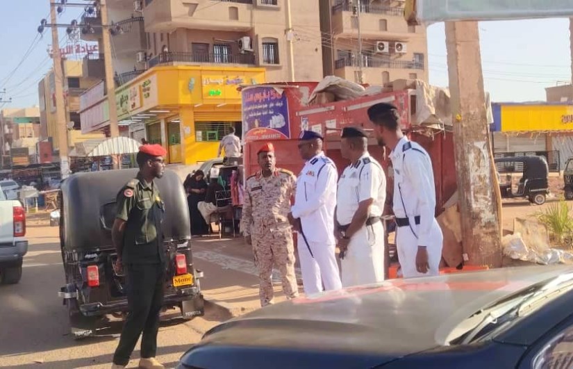 مرور الخرطوم ينفذ حملة مشتركة لضبط التظليل والمركبات بدون لوحات في كرري