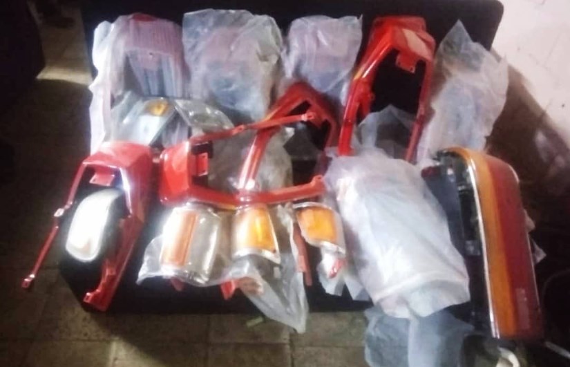 مباحث أم درمان تضبط دفارًا محمّلًا بأكثر من 5 أنواع من إسبيرات المركبات المنهوبة