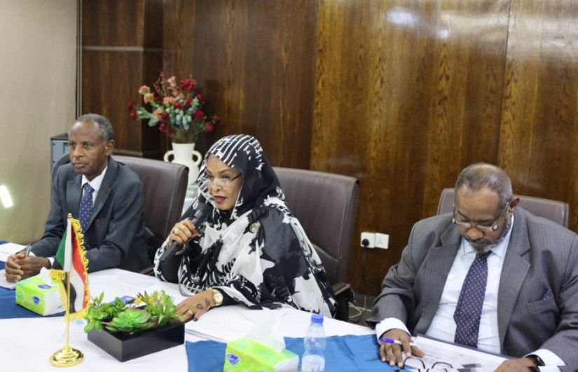  آمنة ميرغني، محافظ بنك السودان المركزي