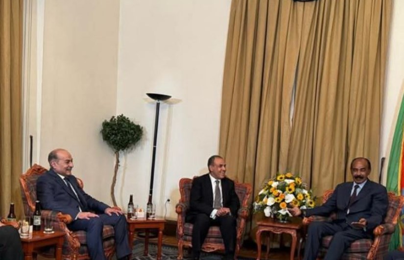 وزير الخارجية المصري والرئيس الأريتري