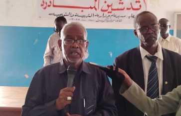 وزير التربية بالنيل الأبيض يشيد بالتفاعل المجتمعي 