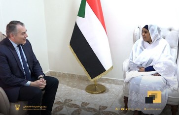 نوارة تبحث مع المبعوث السويسري دعم السودان دوليًا وإنسانيًا