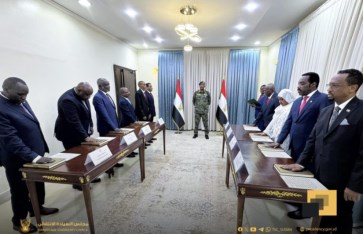 وزراء جدد يؤدون القسم أمام البرهان