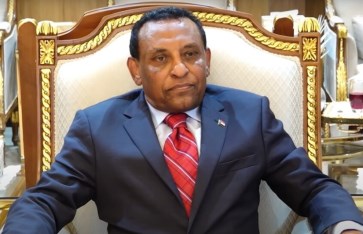 رئيس مجلس الوزراء الانتقالي، البروفيسور كامل إدريس،