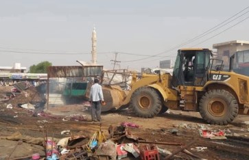 حملة تاريخية لإزالة المخالفات بسوق 6 الحاج يوسف