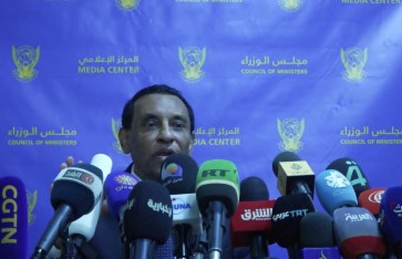 كامل إدريس