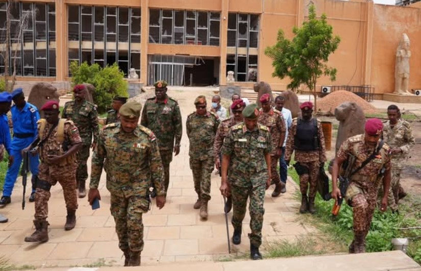 رئيس مجلس السيادة يتفقد مقر متحف السودان القومي رئيس مجلس السيادة يتفقد مقر متحف السودان القومي