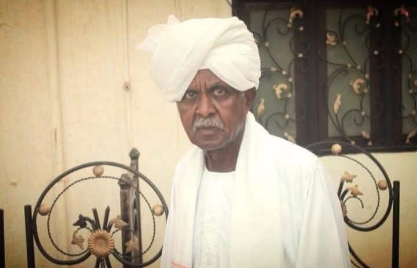 وزير الدفاع ينعى العميد أبو بكر حسن