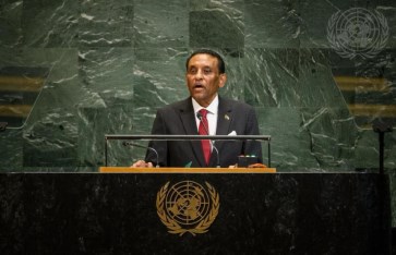 كامل إدريس