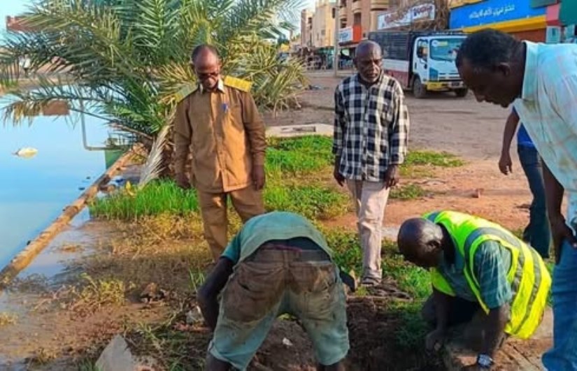 هيئة الطرق والجسور تبدأ معالجات عاجلة لأزمة تصريف مياه الأمطار بالخرطوم