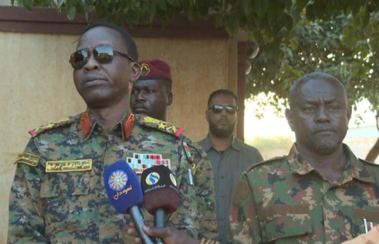 الفريق أول شمس الدين كباشي يقدم التعازي في وفاة فقيد الرياضة سليمان الجزولي