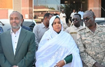 وزير الصحة خلال مشاركته في احتفال الذكرى السبعين لاستقلال السودان