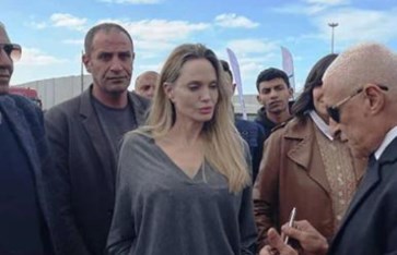 أنجلينا جولي تتفقد معبر رفح