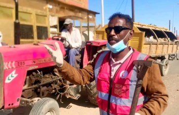 الفنان محمد النصري يطلق مبادرة لتصحيح البيئة بالولاية الشمالية