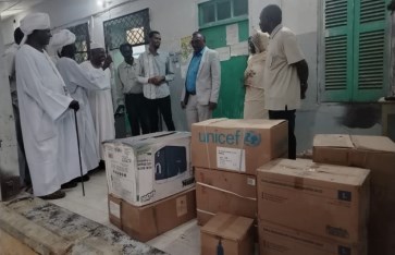 تسليم اجهزة لمستشفى الجزيرة