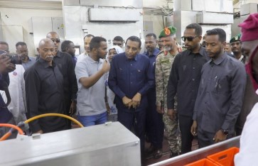 رئيس الوزراء يشرف افتتاح مصنع لولي للمواد الغذائية