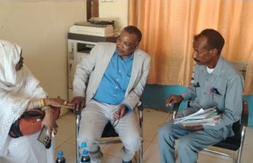 الدكتور الزين سعد آدم خلال الجولة 