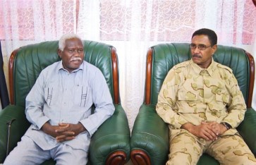 والي كسلا يبحث أوضاع نازحي دارفور