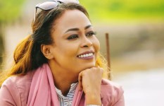 الكاتبة الصحفية رشان أوشي