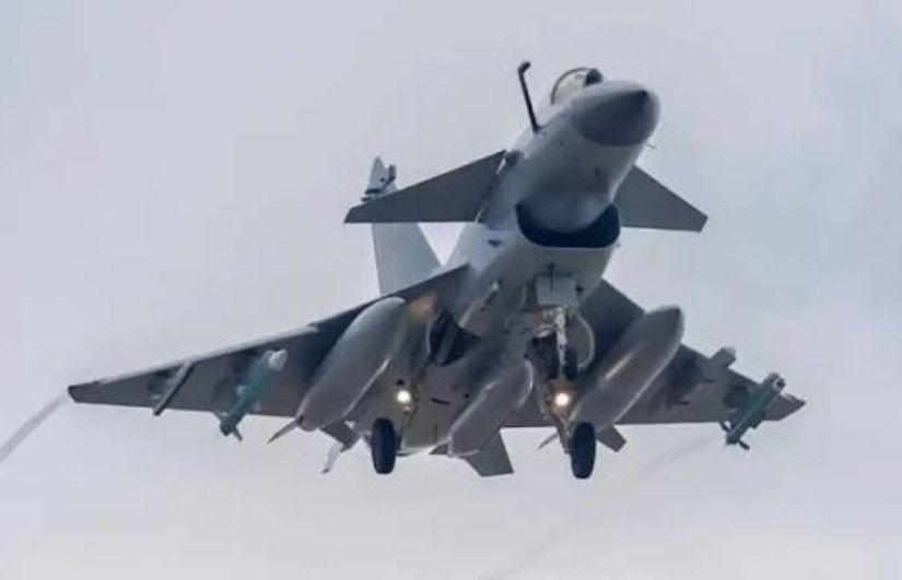 الطائرة الباكستانية- الصينية