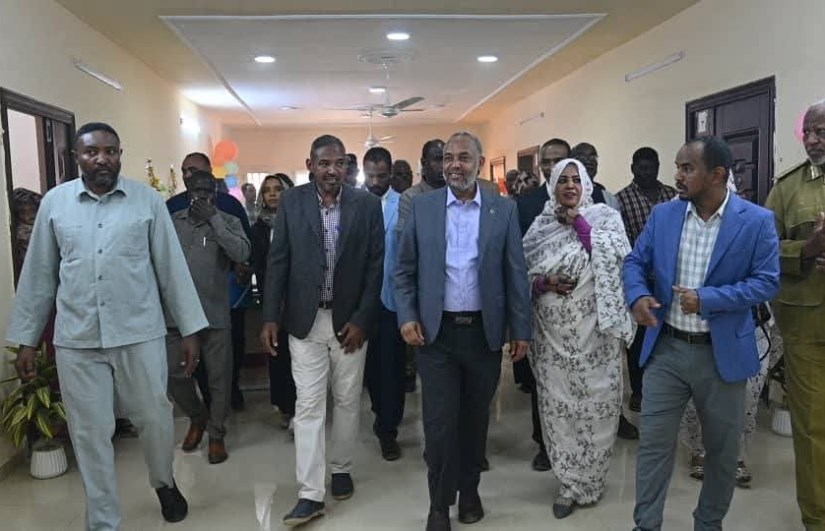 وزير الصحة الاتحادي خلال زيارة ميدانية إلى محلية أبوحمد بولاية نهر النيل