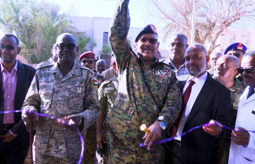 الفريق جابر يفتتح أقسام التشخيص والأورام 