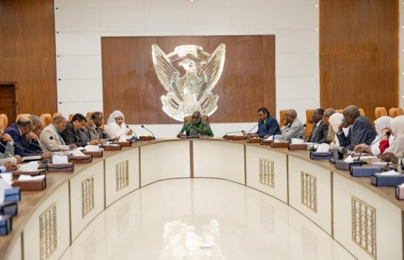 وزارة المالية وبنك السودان يوقعان تقرير حسابات الحكومة