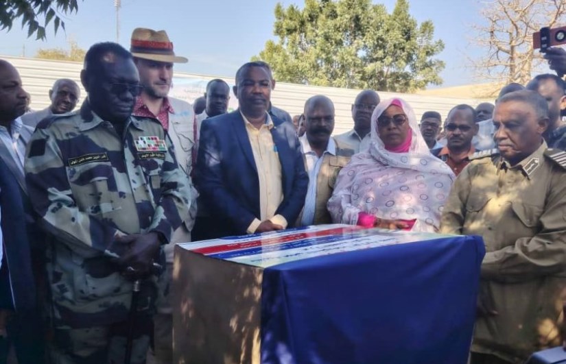 والي النيل الأبيض يضع حجر الأساس لمستودعات حفظ اللقاحات