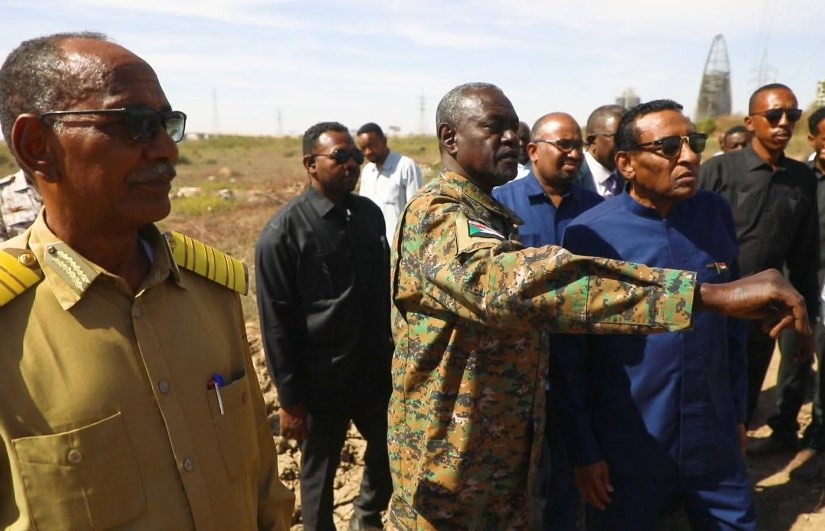  رئيس مجلس الوزراء خلال زيارته للغابة