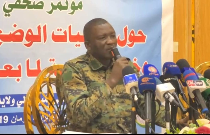  والي ولاية وسط دارفور مصطفى تمبور