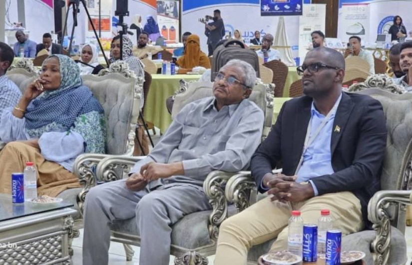 افتتاح معرض المستلزمات والمعدات الطبية