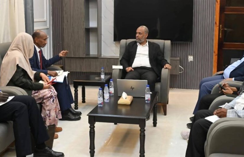 من الاجتماع