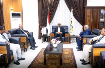 والي البحر الأحمر يبحث مع مدير البنك الزراعي تطوير مشروع طوكر