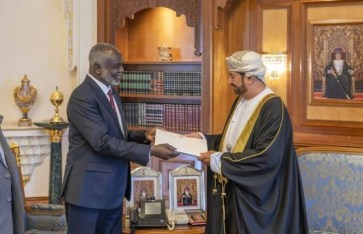 جبريل إبراهيم في مسقط برسالة خطية من البرهان إلى سلطان عُمان