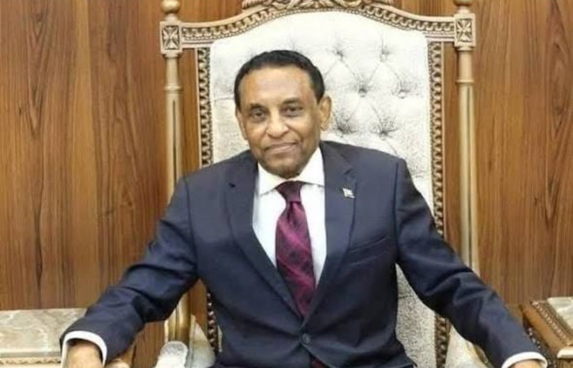كامل إدريس