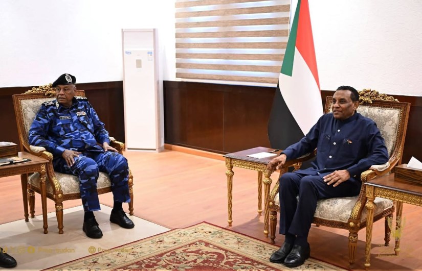  كامل إدريس