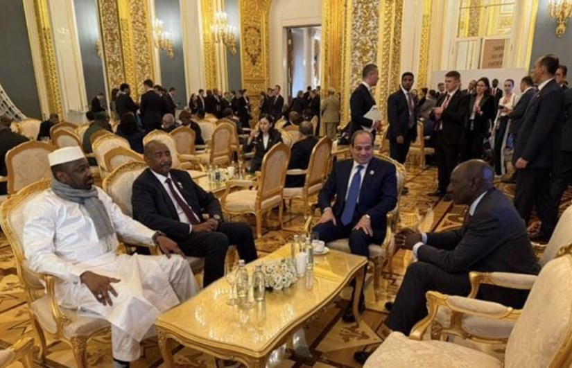 البرهان يبحث مع السيسي وروتو وغويتا ملفات التعاون الإقليمي في موسكو
