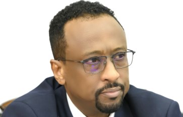 وزير الثقافة والإعلام والآثار والسياحة خالد الإعيسر