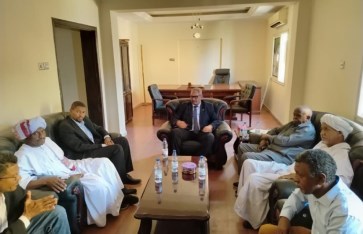 وزير الزراعة يناقش مشروع الرهد الزراعي 